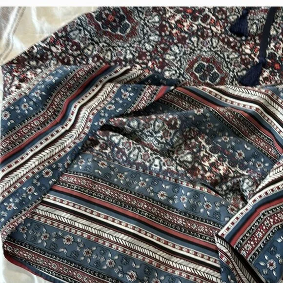 Athleta Boho lightweight Breathable V Neck Ajustable Workout navy tank top S - Picture 6 of 6